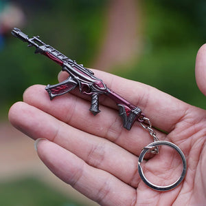 Valorant Keychains Set Reaver Karambit Knife Vandal Metal Game Peripheral Metal Sword Weapon Model Keychains Pendant  Gifts Toys